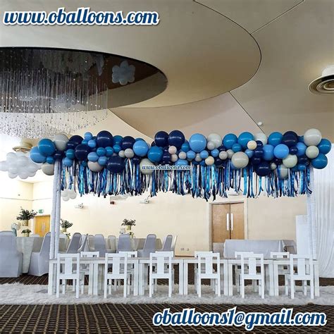 #howto make a floating balloon garland for pools! 💎☁️💎Now this is just cool. Organic balloon garland with ...