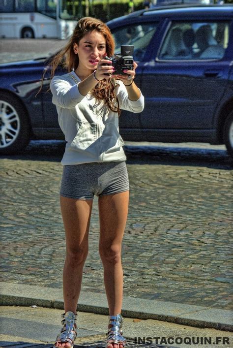 Jeny smith walks in public with transparent shorts. Filles sexy avec camel toe - InstaCoquin