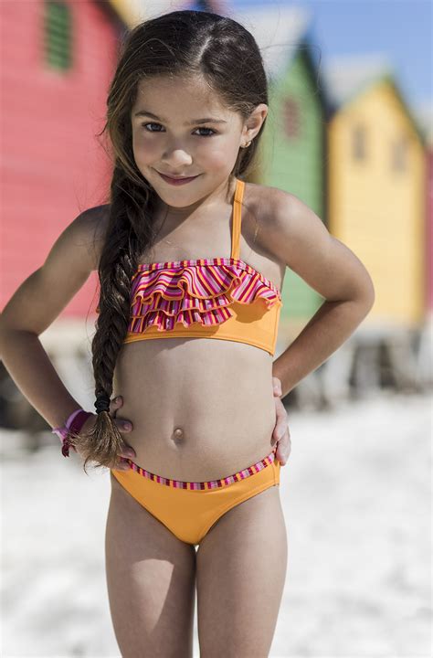 Nun muss noch die rückenlehne eingebaut werden. Bikini Mädchen | 25483 | Bikini | Mädchen | Bademoden ...