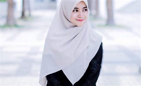 7 aksesoris hijab yang modern tapi belum banyak kamu tahu yuk kepo. Foto Wanita Cantik Hijab Syari - Gallery Islami Terbaru