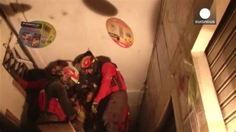 Impressum | datenschutz | sitemap. Erdbeben Ecuador: 3 Menschen nach 32 Stunden lebend aus ...