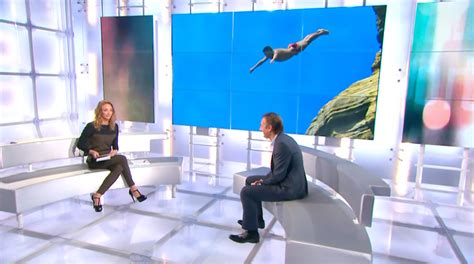 Laurie delhostal se destine à une carrière de professeur en philosophie. Laurie Delhostal - 04 Janvier 2014 - La Galerie de Lucho