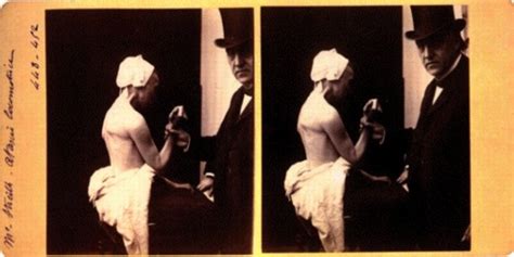 Op basis van zijn werk ontwikkelde sigmund freud zijn theorie over conversieneurosen , waarbij psychische problemen zich uiten in lichamelijke symptomen (zie zijn beschrijving van de. Charcot, son hystérie et la singesque comédie - Alina Reyes