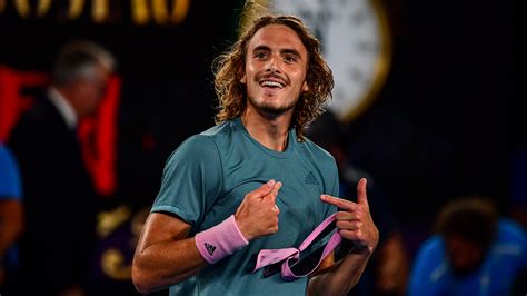 Στέφανος τσιτσιπάς, pronounced ˈstefanos t͡sit͡siˈpas; Tsitsipas é o primeiro grego entre os 10 melhores tenistas ...