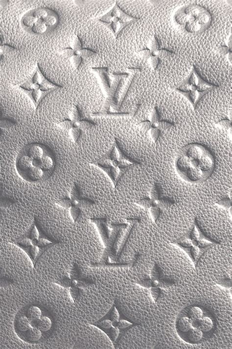 We have a massive amount of hd images that will make your computer or. Louis Vuitton Monogram in silver | Roze achtergrond ...