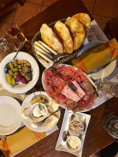 In questa pagina trovate trattorie trovati nella provincia di bologna che si trova nella regione emilia romagna. Cosa vedere e dove mangiare a Bologna. - | A Milano puoi