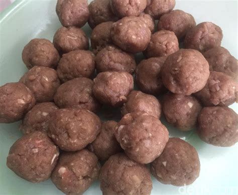 500 gr daging giling 1 sdt garam 1 bh baw bombay. Resep Rendang Bola Daging yang Pasti Empuk