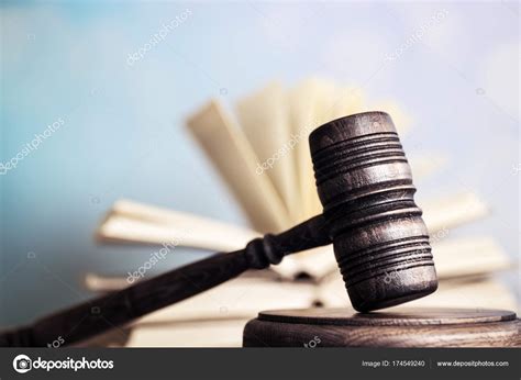 Jog és igazságosság fogalma-kép, a tárgyalóteremben téma — Stock Fotó ...
