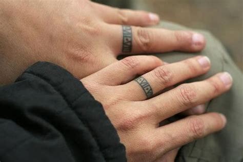 Mbape ggmrand joueur de pari l'année 2018 avec sont frère neymar. 15 Lovely Tattoo Engagement Rings That Will Make You Forget About Diamonds | Wedding ring finger ...