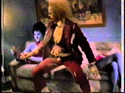 Shake your shoulders, shake shake. Beetlejuice Head shrinker, half woman, and shake your body ...