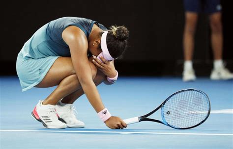 © disediakan oleh kompas.com aksi naomi osaka pada australian open 2019, 17 januari 2019. NAOMI OSAKA Beats PETRA KVITOVA to win Australian Open ...