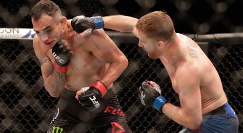 Charles oliveira da silva (born october 17, 1989) is a brazilian professional mixed martial artist. Tony Ferguson đấu Charles Oliveira tại UFC 256
