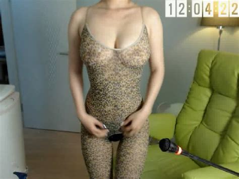 They take the first syllable of baby and the first syllable of the korean pronunciation of glamor (which they use to. Korean Bagel Webcam - Korean BJ Vivien - Asiannanidelight - They take the first syllable of baby ...