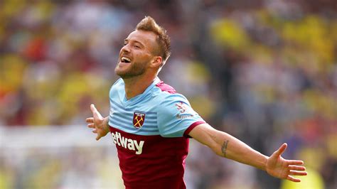 Learn all about the career and achievements of andriy yarmolenko at scores24.live! Ex-BVB-Star schockt Manchester United - Skandal-Profi von ...