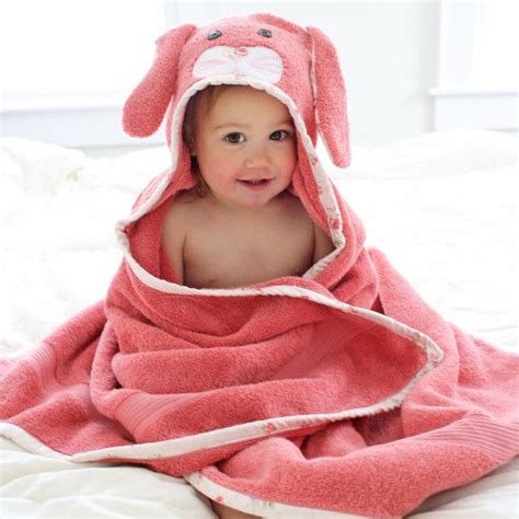 Hooded baby bath towel cute animal pattern hooded baby towel baby blanket cotton set for boys and girls from zero to three years old. FREEBIE Hooded Towels Tutorial | Hooded towel tutorial ...