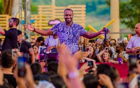 Thiaguinho / foto divulgação a primeira edição da festa tardezinha no recife acontece no dia 27. thiaguinho-encerra-o-tardezinha-neste-domingo-15-com-show ...