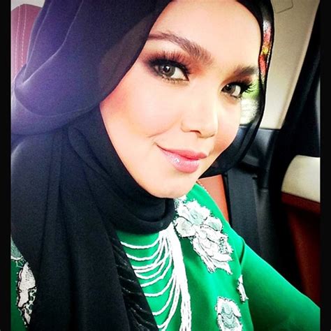 Dato sri siti nurhaliza siti salmah bachik mak salmah bisikan hati 2004. Fesyen Tudung Dato' Siti Nur Haliza - ! Love Is Cinta