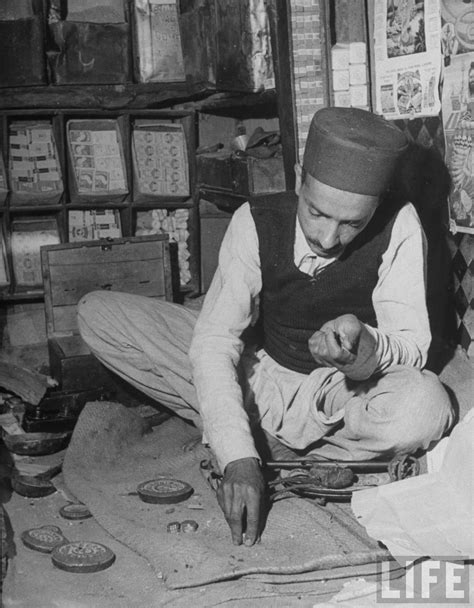 Life, Work and Family of an India Moneylender - Thaal ...