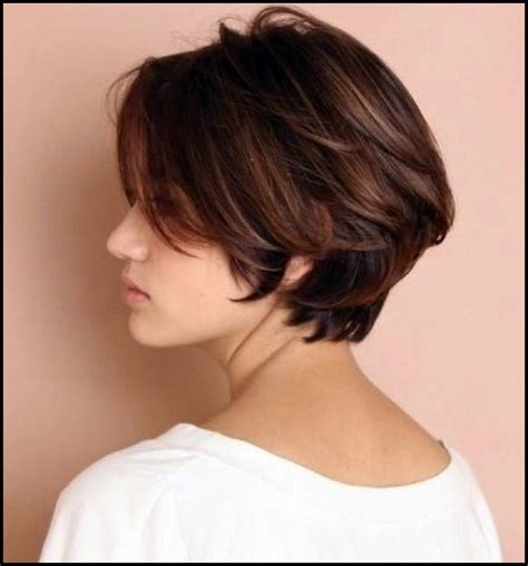 Do long faces look better with long or short hair? 2018 Stylish Short Bob Haircuts That Balance Your Face ...