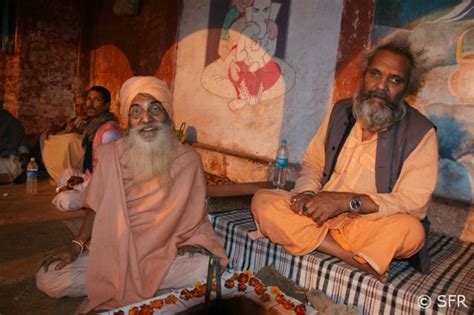 Enligt författningen är indien en sekulär stat; Informationen zur Religion in Indien | Indien Discover