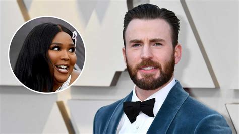 Lizzo hilariously jokes she is having chris evans' baby. Zangeres Lizzo maakte in dronken bui avances naar Chris ...