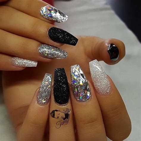 Introducing empress luxury press on nails. 30 Beautiful Diamond Nail Art Designs | Diamond Nails ...