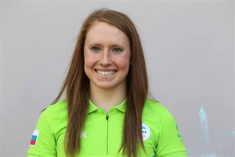 Van rouwendaal came in second after seven laps through the bay in tokyo. Sharon van Rouwendaal zmagala, Peršetova 16.