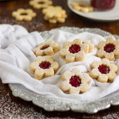 In a medium bowl, stir together the granulated sugar,. Homemade Linzer Cookies with Raspberry Jam - HappyFoods Tube