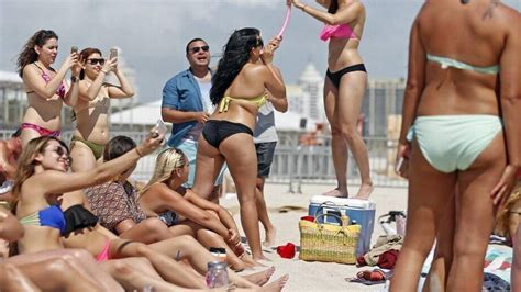 To view this video you must be 18+. Watch spring break fight videos in Miami Beach | Miami Herald