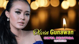 Ketikkan nama penyanyi dan judul lagu, berikan tanda kutip di judul lagu, misal: Lirik Lagu Cinta Segitiga - Olivia Gunawan 〘Lorok™〙