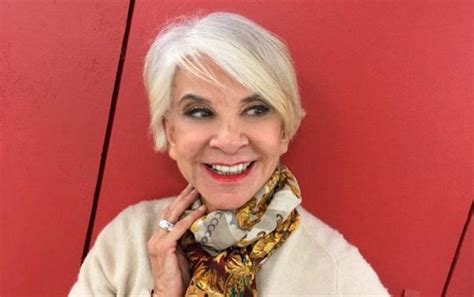 El esposo de gabriela trabaja con la santa muerte, abandonó a su familia y comenzaron las actividades paranormales. Gabriela Hernández contó que su hija le regaló un vibrador
