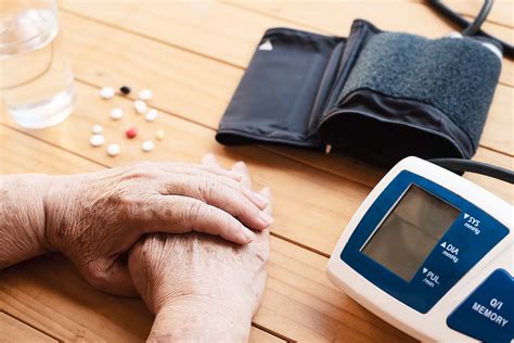 Berikut cara untuk mengontrol tekanan tekanan darah. 10 Cara Mudah Menurunkan Tekanan Darah Tinggi - Jovee.id