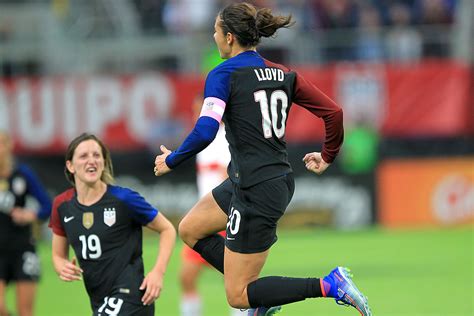 Carli lloyd is an amazing football player. Carli Lloyd reflects on whirlwind 2016, U.S. women's ...