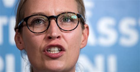 We have got 29 pic about alice weidel partnerin biel images, photos, pictures, backgrounds, and more. Brüste, Vaginas und Syrer! : AfD-Chefin Alice Weidel ...