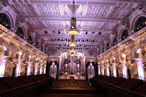 Report urgent city issues 24/7 on (02) 9265 9333. Sydney Town Hall - City of Sydney