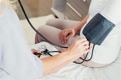 Batasan, tekanan darah tinggi biasa disebut hipertensi. Seperti Ini Cara Membaca Hasil Pemeriksaan Tekanan Darah ...
