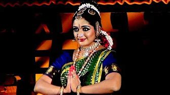 Shobana dance performance latest shobana tips for dancers new video. Shobana, Manju Warrier, Kavya Madhavan, Navya Nair Amazing ...