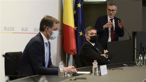 Il existe également plusieurs groupes de travail qui s'occupent d'enjeux plus spécifiques, et qui relève des. Comité de concertation: la peur d'une troisième vague ...