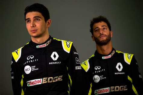 But he fought valiantly and managed to separate ricciardo from the final points place in the closing stages. Ocon és Ricciardo párosa tolja meg a Renault elakadt ...