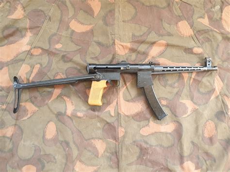 Metal kharkiv* 22 eki 1982, kiew, sscb. The Hungarian Kucher K-1 sub-machine gun - Armament ...