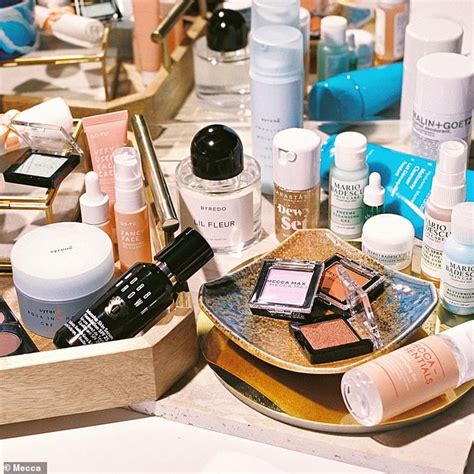 It can simply be defined as the average of the current bid and ask prices being quoted. Mecca huge mid-year sale on makeup and skincare brands ...