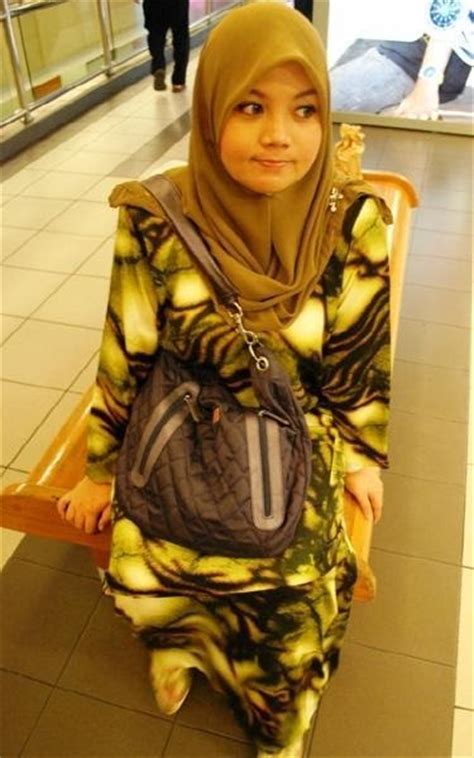Last week of april 2011, still left little picture for sharing, if you have nice picture and want to share, kindly send to me. GADIS MELAYU BERTUDUNG: hanya yang tercantik