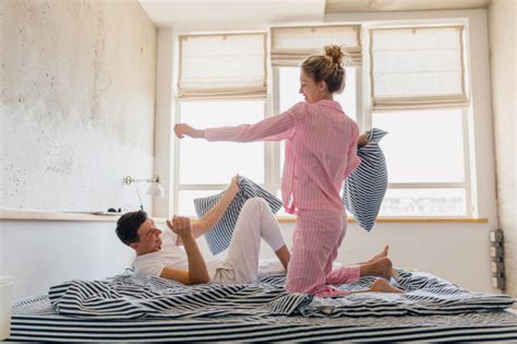 10:38 lesbea couple go wild with passion 167 days ago 113 0. Free Photo | Young pretty couple having fun on bed in ...