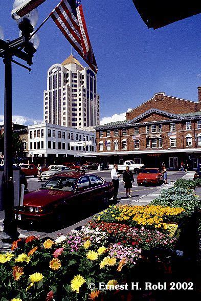 It's lit nightly until midnight and features several color combinations, including a patriotic red, white and blue. Downtown Roanoke, Va on open market with flowers, fresh ...