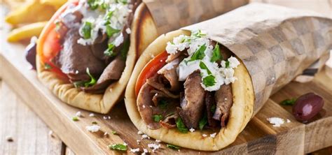 Con supergiros tus giros nacionales e internacionales de forma fácil, rápida y segura. Domácí gyros s tzatziki | Lamb gyros, Lamb gyro recipe ...