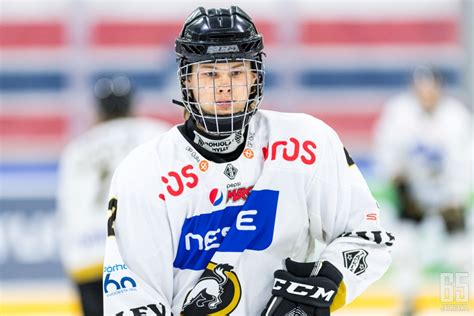 Du är på spelarprofilen för kasper puutio, karpat. Kasper Puutio to play for Finland at Hlinka Gretzky Cup ...