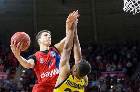 Saisonkarten sichert euch jetzt euren festen platz im audi dome! Basketball: Nach Krimi gegen ALBA - FC Bayern feiert ...