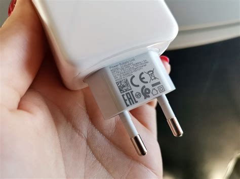 What is loneliness and why do we feel it? Pełne naładowanie smartfona z akumulatorem 4000 mAh w 13 ...