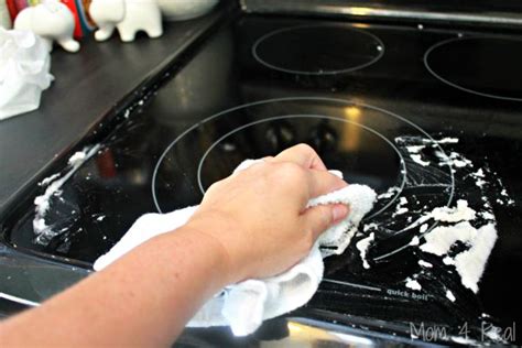 Steps for removing plastic from oven pull out the racks and use a razor scraper to chip off the cooled plastic. How To Remove Melted Plastic From Your Stovetop - 1K Recipes!