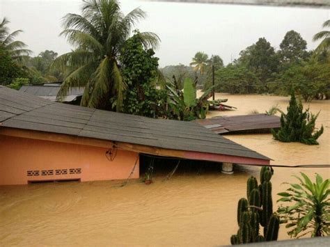 * info terkini banjir sekitar terengganu dan kelantan. Kedahkini: Terkini ! Banjir di Terengganu semakin buruk ...